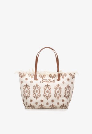 Borsa tote bianca con motivi floreali marroni, manici marroni e bordo superiore frangiato, con "MC2 Saint Barth" ricamato sul davanti.