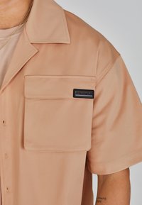 SIKSILK FLIGHT UTILITY - Majica - brown