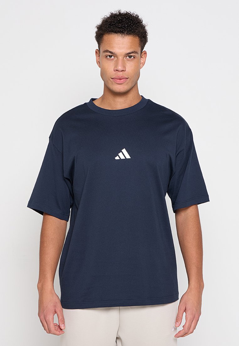 adidas Sportswear T-shirt basic blauw adidas Sportswear T-shirt basic blauw