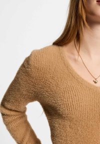Morgan LONG-SLEEVED WITH FLUFFY - Neule - camel