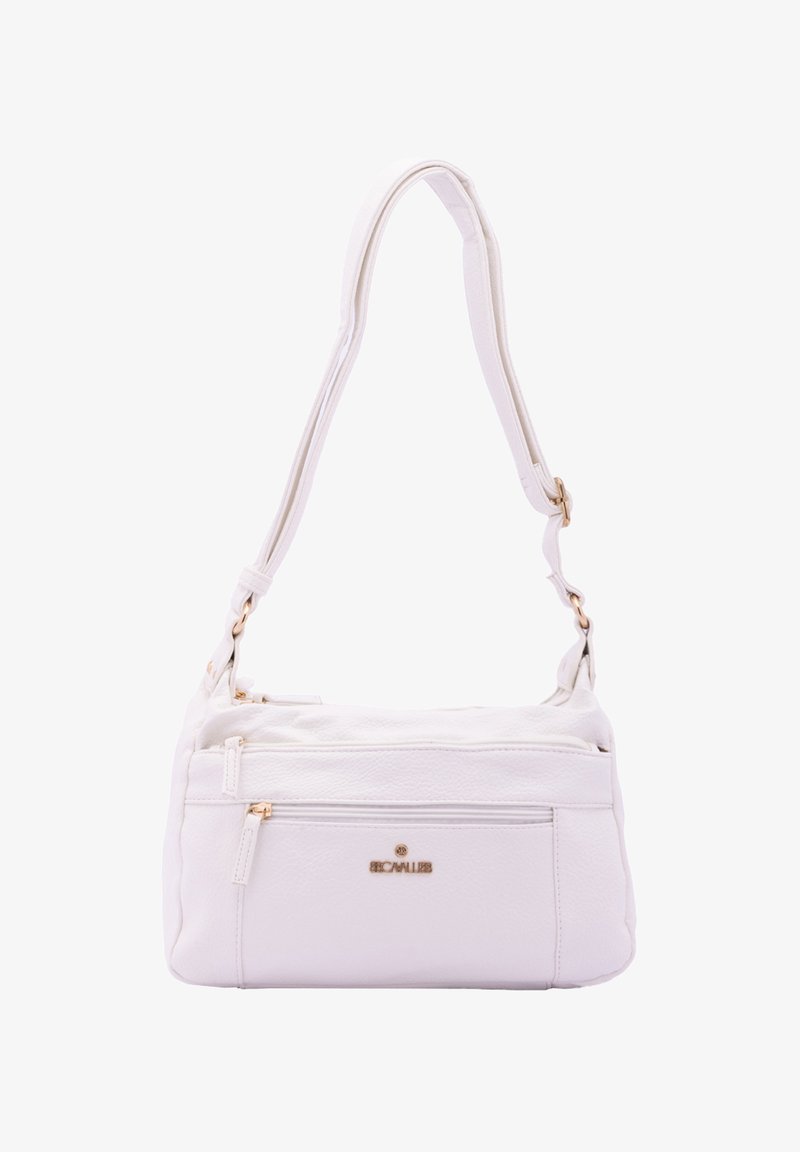 Witte leren schoudertas met een gestructureerde afwerking, voorzien van een afneembare schouderriem, gouden hardware en twee ritscompartimenten.