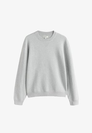Next, - Sweter