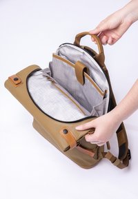 Aunts & Uncles YOKOHAMA - Tagesrucksack - tapir