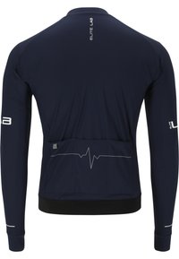 Marineblaues Radtrikot mit langen Ärmeln und schwarzem Saum, das ein Herzschlag-Linien-Design, Logo-Akzente und ein Rückentaschen-Detail aufweist.