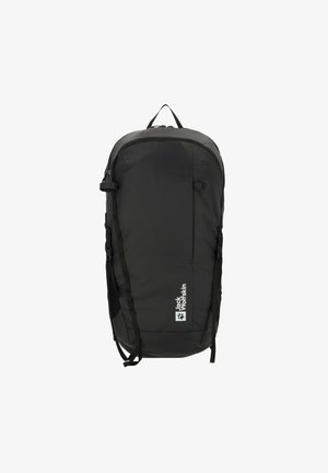 Zwarte rugzak met een slank ontwerp, gemaakt van duurzaam nylon, met verstelbare schouderbanden en een logo aan de voorkant. Gladde textuur.