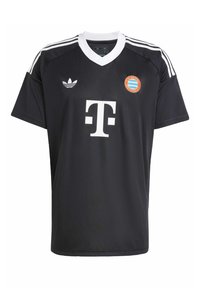 Camiseta deportiva negra con acentos blancos, con un cuello redondo, tres rayas en los hombros, gran logo blanco y escudo del equipo en el pecho.