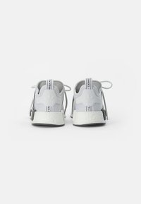 adidas Originals NMD R1 - Sneaker low - white/core black/grey three/wei -  Zalando