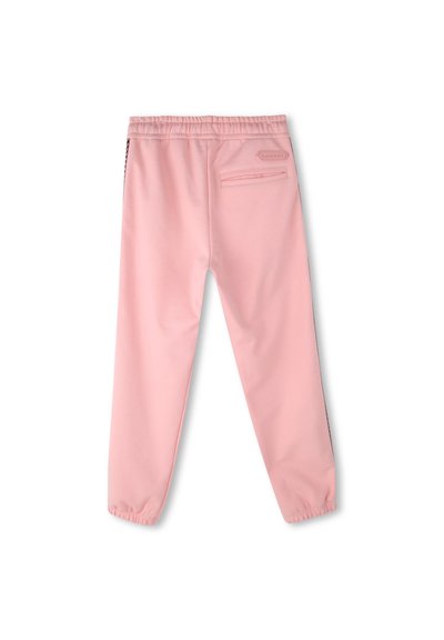 Różowe dresy z elastyczną talią i mankietami. Posiadają tylną kieszeń oraz detale na bocznych panelach. Miękka, teksturowana tkanina.