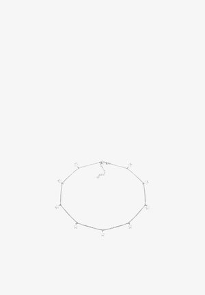 Hopeaketju hopeisesta kaulaketjusta, jossa on pieniä tähtiä, jotka on sijoitettu tasaisesti pitkin pituutta. Säätöklipsi koon säätämistä varten.