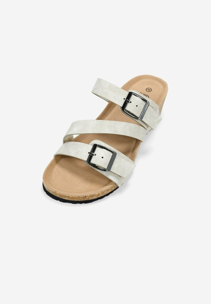 Bosanova Sandalias planas beige