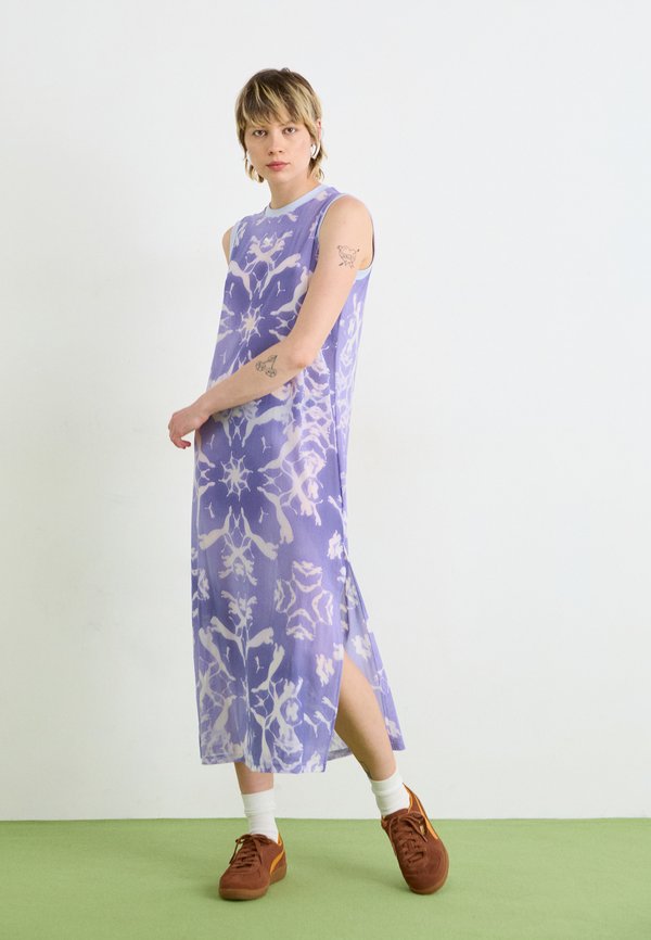 DARE TO COLUMN - Day dress - cool weather