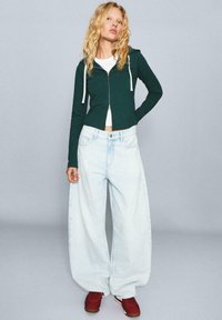 Bershka Felpa con zip - evergreen