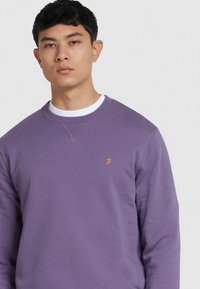 Farah TIM SLIM FIT CREW NECK - Sweatshirt - slate purple