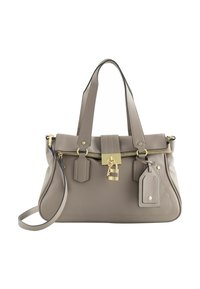 Harmaa nahkainen käsilaukku, jossa on kullanväriset metalliosat, kaksinkertaiset kahvat ja vetoketjusuljenta. Sisältää irrotettavan hihnan ja tunnisteen, jossa on lukon koriste.