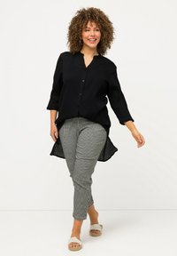 Ulla Popken LONG MONTANT COL EN V - Overhemdblouse
