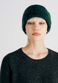 MSCH Copenhagen ANNALISA BEANIE KEY - Čepice - pine grove