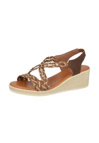 Sandalias de cuña con tiras trenzadas de color marrón, detalles de cuero y un tacón de cuña texturizado de color natural. Diseño de punta redondeada y parte trasera abierta.