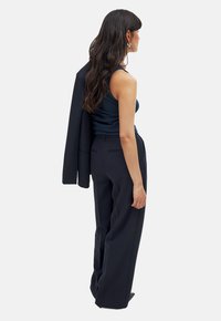 NA-KD HEAVY HIGH WAIST  - Hlače - navy