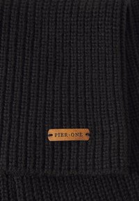 Pier One UNISEX - Peapael - black