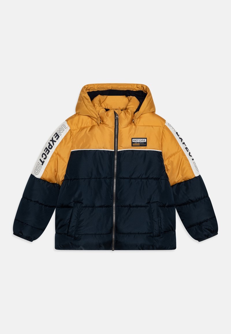 Doudoune jaune et bleu marine avec fermeture éclair à l'avant, capuche et poignets élastiques. Comprend un logo blanc sur la manche et des poches latérales.