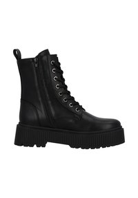 Botas de cuero negras hasta el tobillo con cordones en la parte delantera y cremallera lateral. Suela de goma gruesa con textura acanalada. Presenta ojales plateados y una lengüeta de tiro.