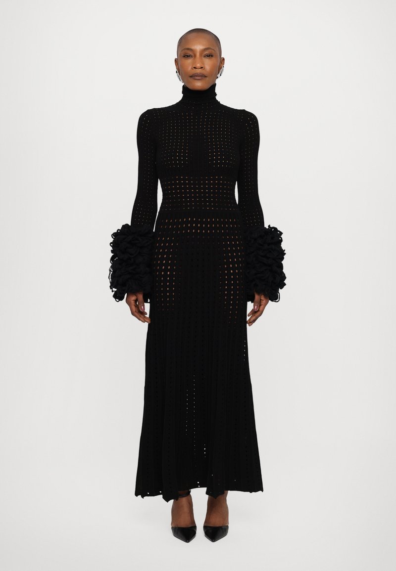 A.W.A.K.E. MODE - PERFORATED MAXI TURTLE NECK DRESS WITH EXAGGERATED THREADED CUFFS - Maxikjoler - black, Forstør