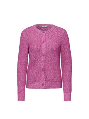 Gilet en tricot rose avec un col rond, des manches longues et cinq boutons sur le devant. Matériau texturé avec une apparence légèrement chinée.