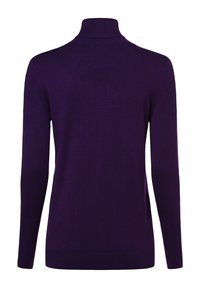 Lila Langarm-Turtleneck-Pullover mit eng anliegender Passform und glattem Strickstoff, ausgestattet mit gerippten Bündchen und Saum für zusätzliche Struktur.