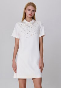 Smart and Joy Robe chemise - blanc