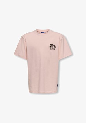 T-shirt rose clair à manches courtes avec « Malibu » et un motif noir de palmier et de soleil sur le haut gauche de la poitrine.