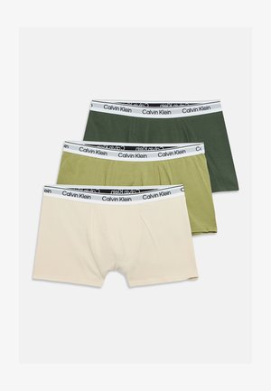 Calvin Klein boxershorts, tre-pakning i beige, olivengrønn og mørkegrønn. Mykt bomullsstoff med merkede elastiske midjebånd.