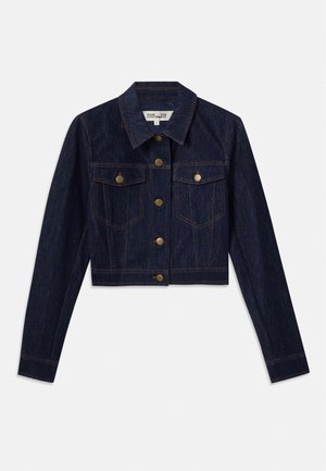 Dunkelblaue, taillierte Jeansjacke mit langen Ärmeln, goldenen Knöpfen, zwei Brusttaschen und kontrastierenden Nähten. Klassischer Kragen und strukturierte Form.