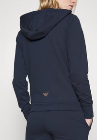EA7 Emporio Armani SET - Gornji dio trenirke - navy/gold