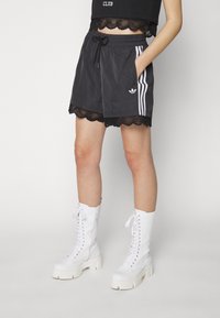 adidas Originals LACE TRIM 3-STRIPES - Calções - black