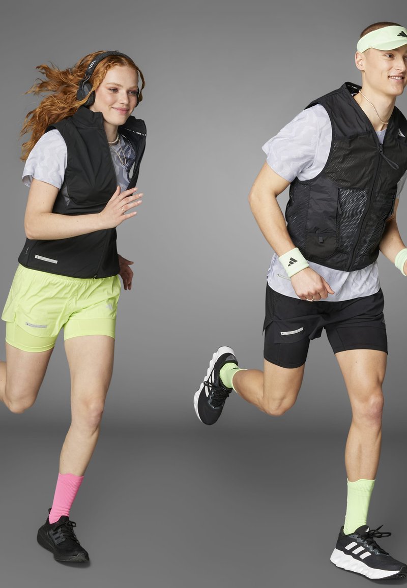 adidas Performance ULTIMATE POCKET - Waistcoat - black