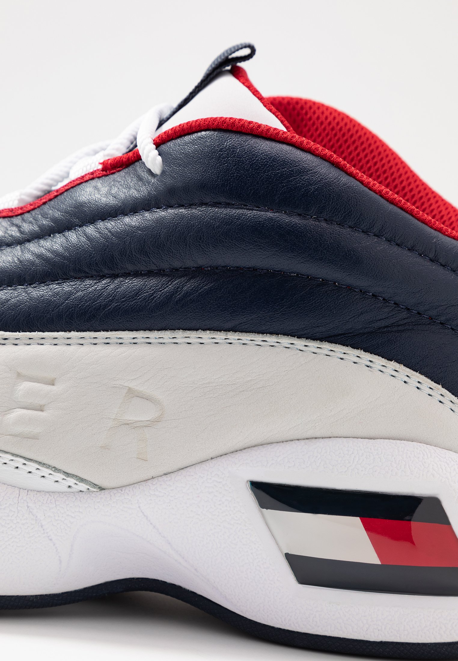 tommy hilfiger the skew heritage sneaker