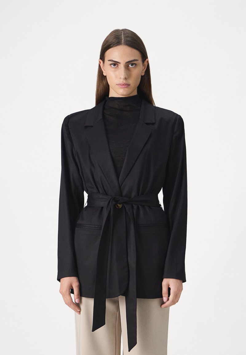 Guess JONI - Kratka jakna - jet black