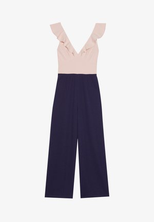 Bodysuit à jambes larges rose et marine avec un décolleté en V profond et des accents de manches volantes. Le tissu présente une texture lisse et douce.