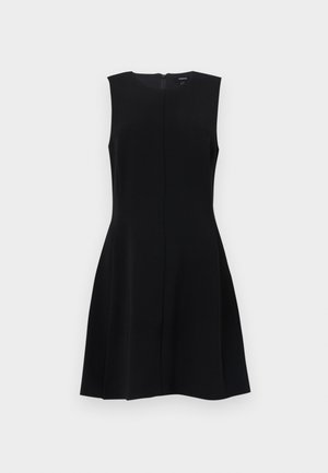 Crna haljina bez rukava s prilagođenim korzetom i lepršavom suknjom, koja ima skriveni patent zatvarač na leđima i čiste linije. Glatki, netkano materijal.