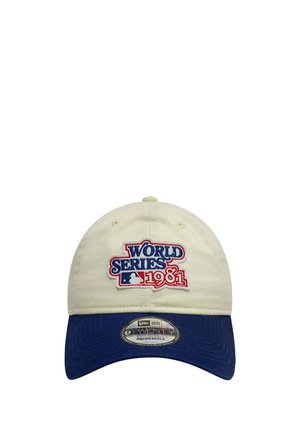 Baseball-Cap in crem und navy, mit gesticktem "WORLD SERIES 1981" Logo. Verstellbarer Riemen; strukturiertes Design mit gebogenem Schild.