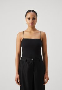 Gina Tricot SCARLETT SHORT SINGLET 2 PACK - Top - black/white