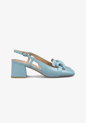 Hellblaue Leder-Slingback-Pumps mit quadratischer Zehenform, dicker Absatz, Knotendetail und Riemen mit silberner Metallschnalle.