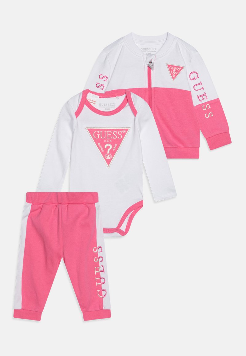 Guess BABY BODY PANTS UNISEX SET - Melegítő - caramel rose