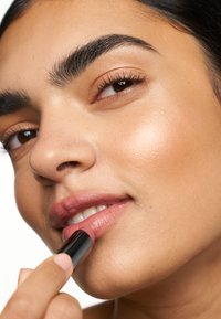 LH cosmetics - FANTASTICK MULTI-USE LIPSTICK SPF15 - Pomadka do ust Miniatura obrazu 1