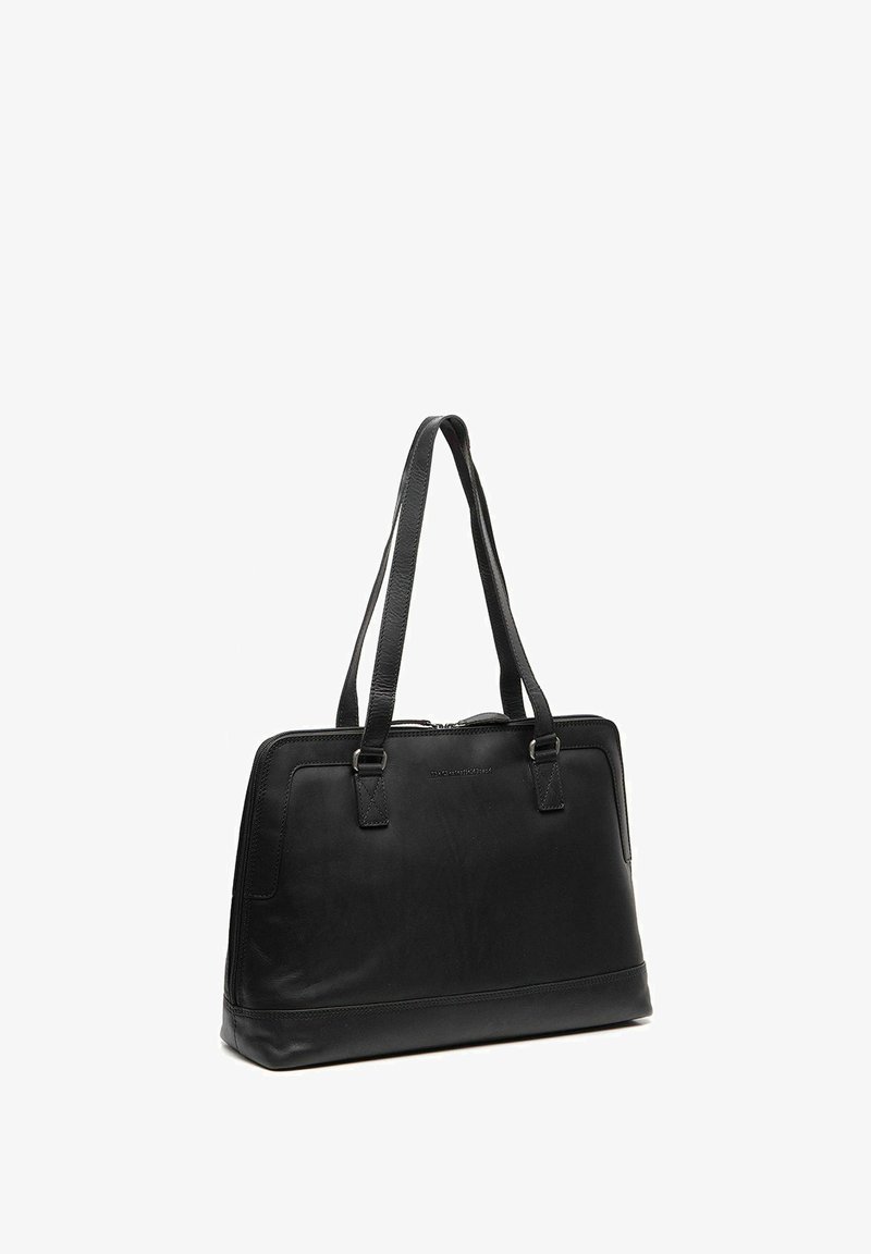 Sac fourre-tout en cuir noir avec doubles anses d'épaule et fermeture éclair supérieure, forme rectangulaire avec embossage discret de la marque sur le devant.