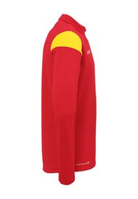 Rød atletisk langærmet top med en gul detalje på skulderen, lavet af glat stof med en tætsiddende pasform og høj krave.