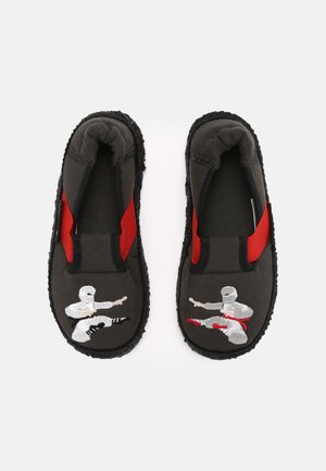 NINJA - Slippers - grau