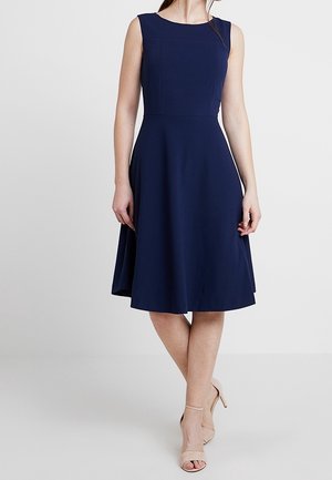 Sukienka z dżerseju