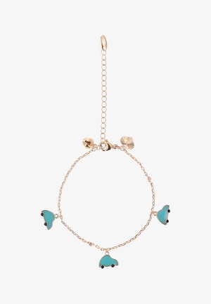 Delicato bracciale a catena in oro con tre piccoli ciondoli a forma di macchina turchese e chiusura a moschettone con catena regolabile.