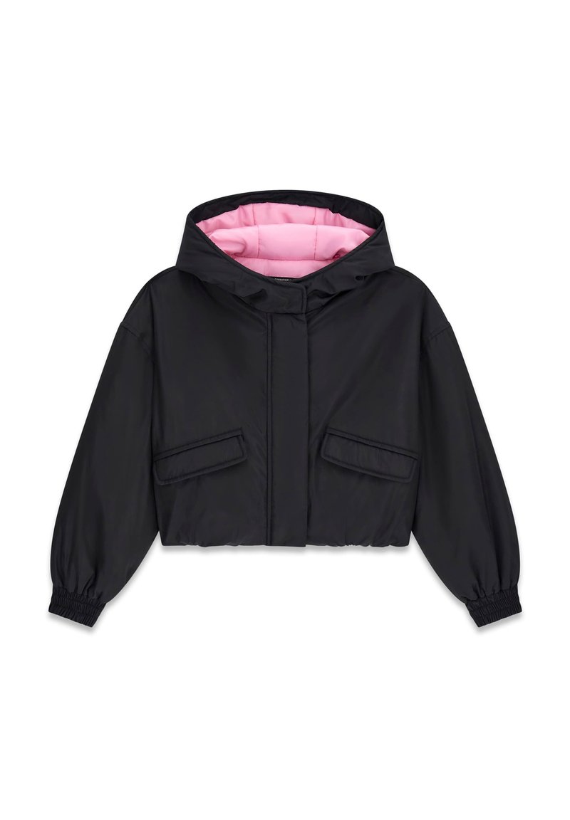 Schwarze kurze Jacke mit rosa gesteppter Innenausstattung, ausgestattet mit Kapuze, Vorderreißverschluss und zwei Seitentaschen. Elastische Bündchen und Saum.